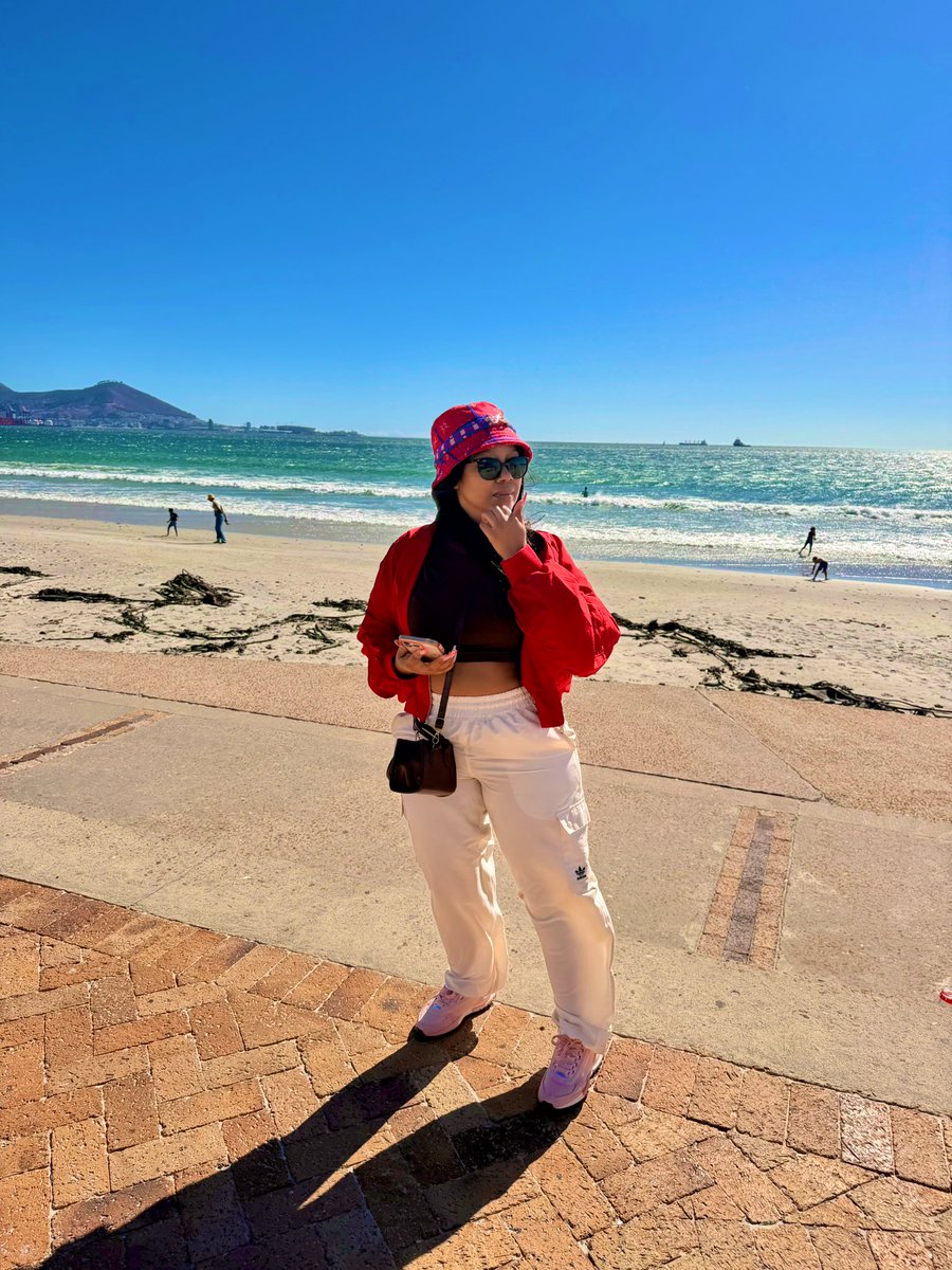 Stacy_dimple tweet media