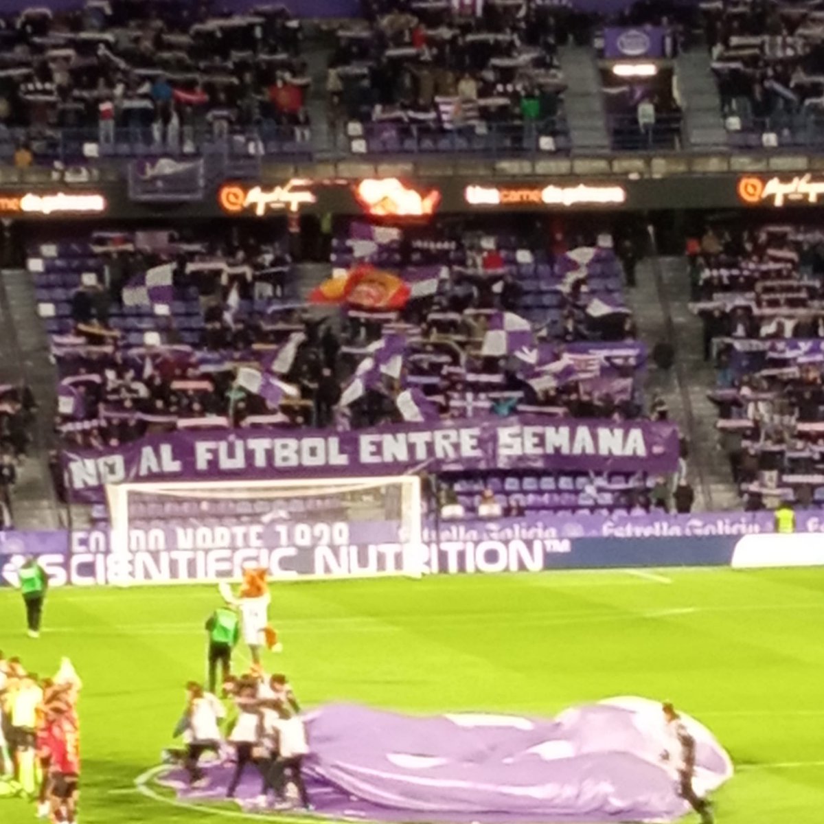 FondoNorte1928's tweet photo. El FONDO NORTE, LO TIENE CLARO

NO, al fútbol entre semana‼️

#derechosparalaaficcion https://t.co/KMVCKznMGQ