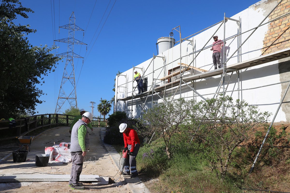 LaRinconada_Web's tweet photo. Más de 850.000 euros para dar un impulso al parque de #LasGraveras
Las obras se están desarrollando a través de la AEPSA Garantía de Rentas para modernizar y adecuar el recinto y finalizarán el próximo mes de diciembre 💙🌿🪴 #LaRinconada https://t.co/a8SDCxri58 https://t.co/KcpdHVaV33