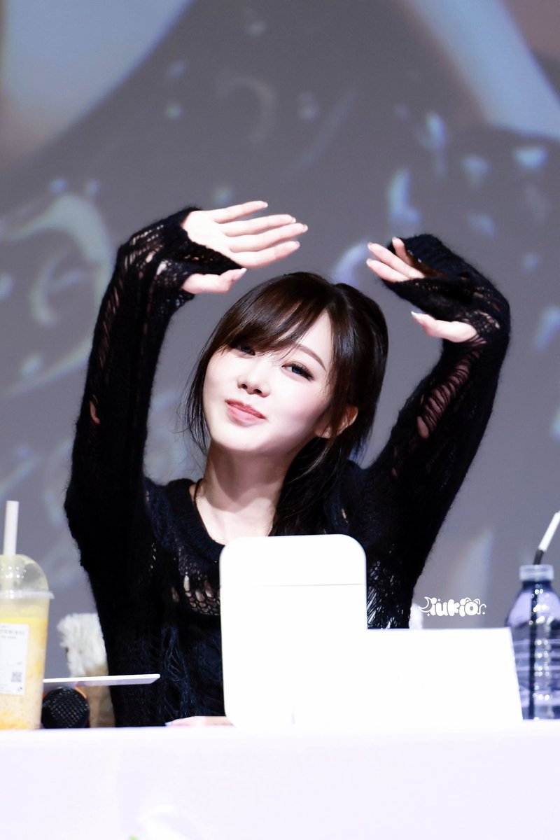 iukiomio's tweet photo. BLACK

#GISELLE #지젤 #ジゼル 
#aespa #에스파 #AprilFoolsDay https://t.co/lZY04zD9Fs