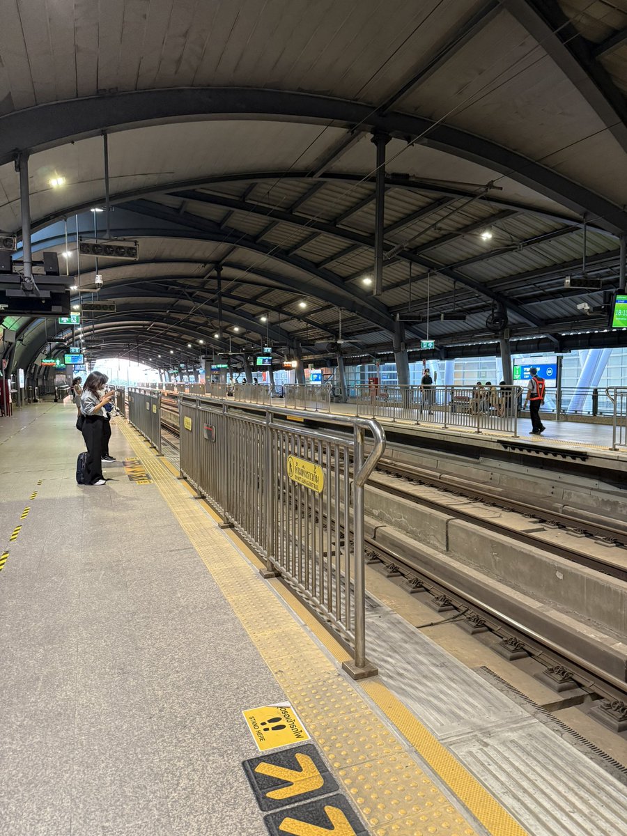 ミコトVと愉快な仲間たち tweet media