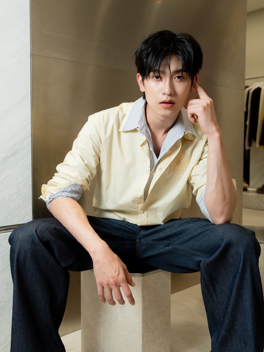 𝙘𝙝𝙖𝙧𝙢𝙞𝙣𝙜 𝙗𝙤𝙮 ♡︎ tweet media