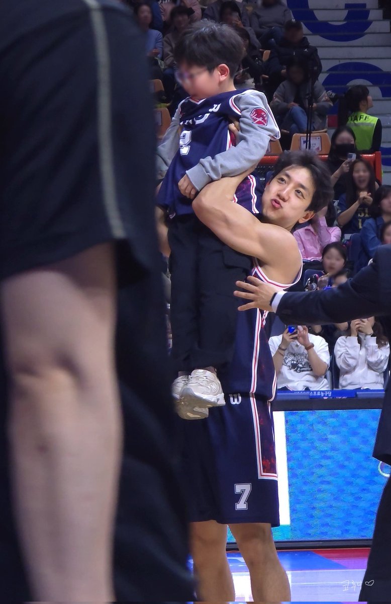 코후니 tweet media