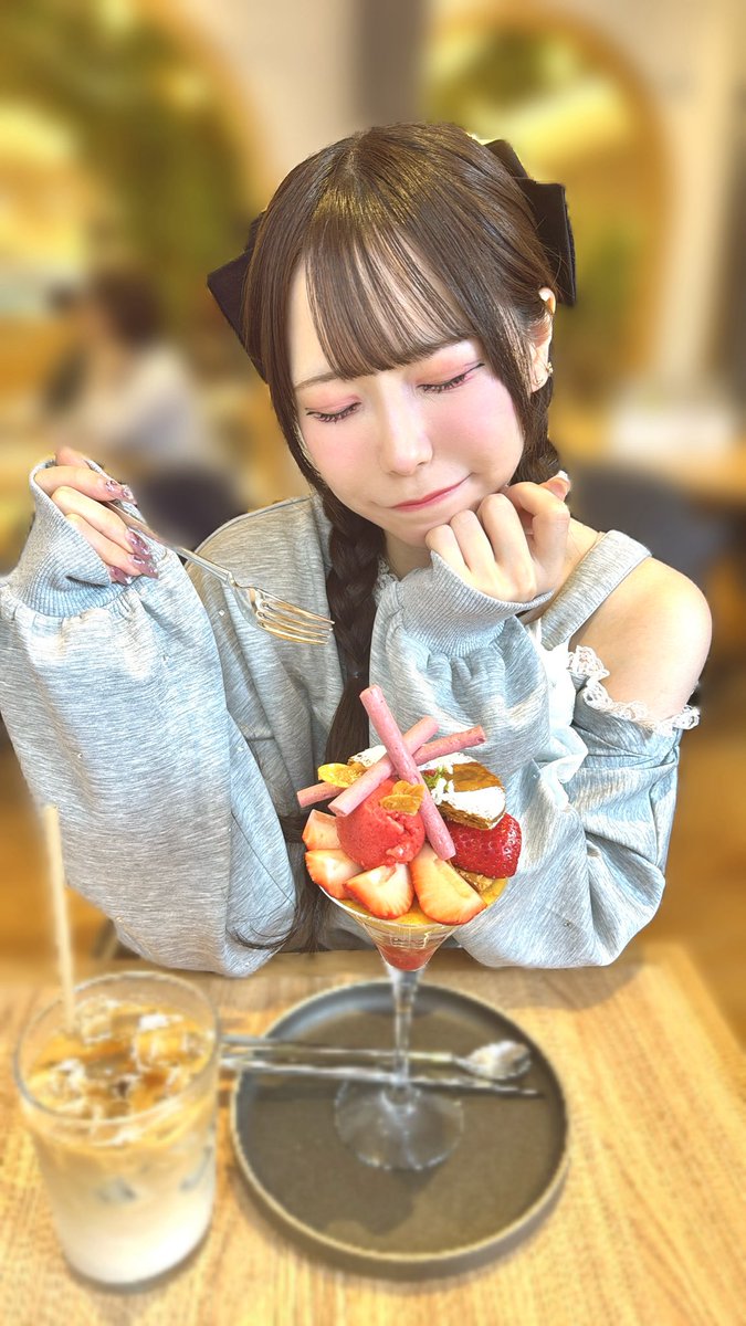 みんないつもありがとう♡
ゼロキョリハーツになって1ｻｲ💙これからもよろしくね🤲🏻