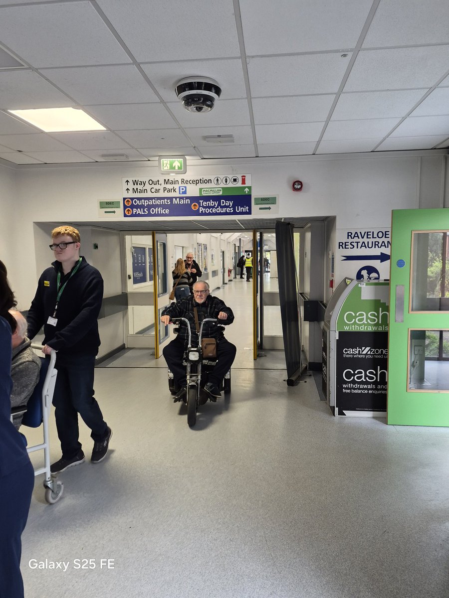 🎗 MOGGY 🎗 tweet media