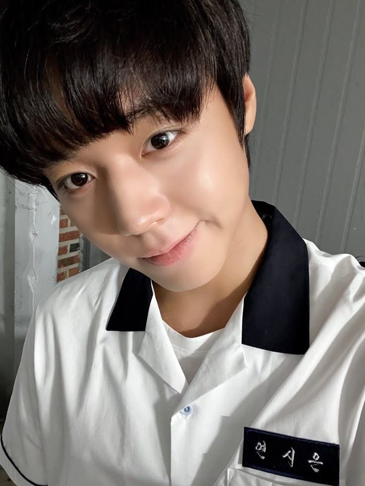 𝗕𝙀𝗘 tweet media