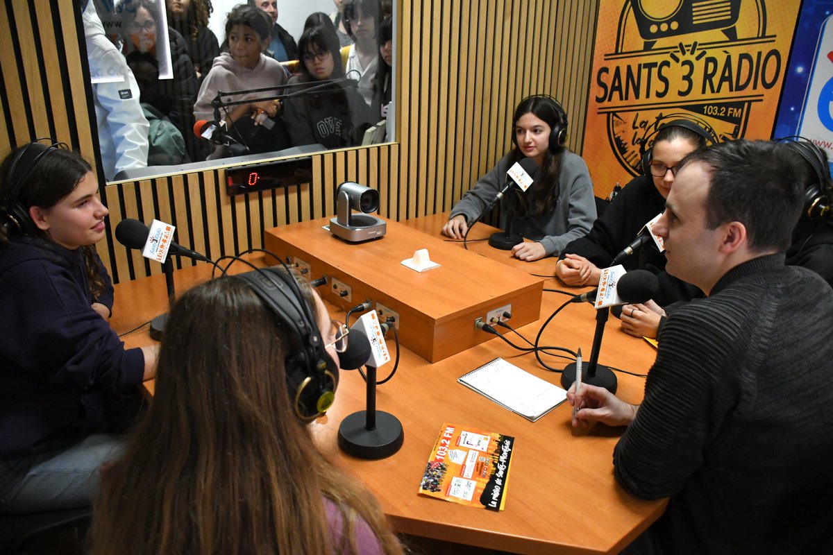 sants3radio tweet media