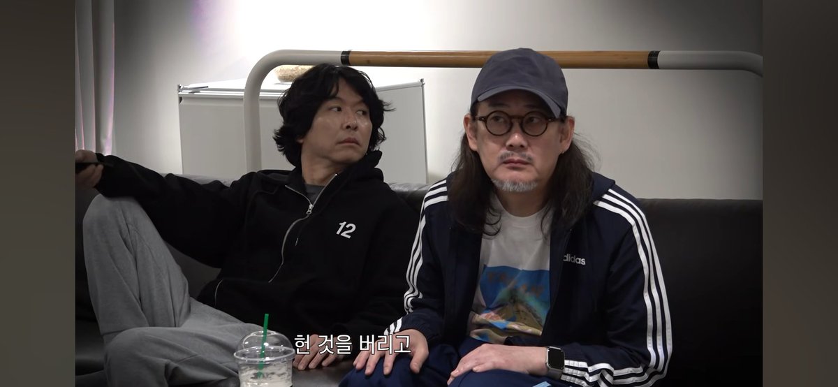 kimjamong1004's tweet photo. 팬콘서트에서 스포한게 이거였구나 ㅋㅋㅋㅋㅋㅋㅋㅋㅋㅋㅋㅋㅋ
갑자기 버려진 헌것들 : 이선규,김진만 https://t.co/ToIXlaVSd7