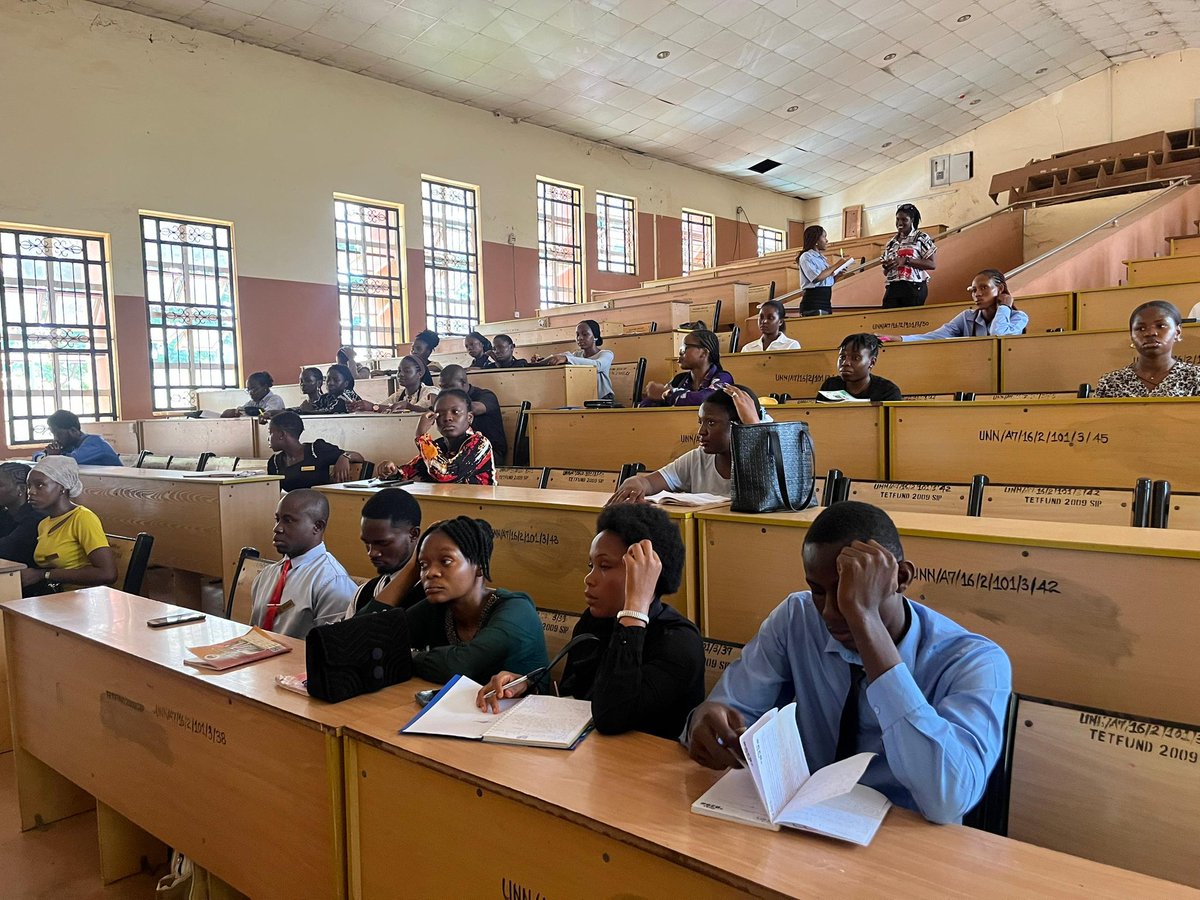 TFIS_UNN's tweet photo. Snapshots from our last meeting, we saw ASI loom around the 200k benchmark. The Investment Division led a presentation on The Impact of Exchange Rate Volatility on Nigerian Investments and the research team enlightened the house on a SWOT and PESTLE Analysis of Okomu Oil.
#TFIS https://t.co/zu2gAvcEus