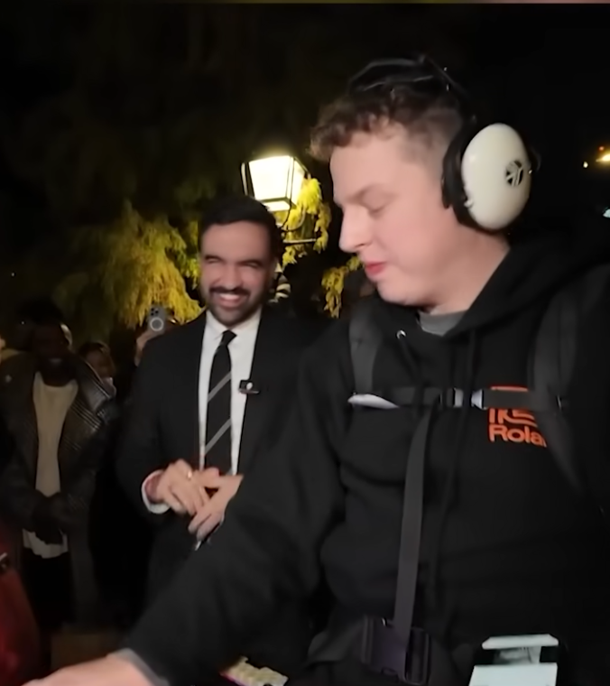 hi im ash 🍥 tweet media