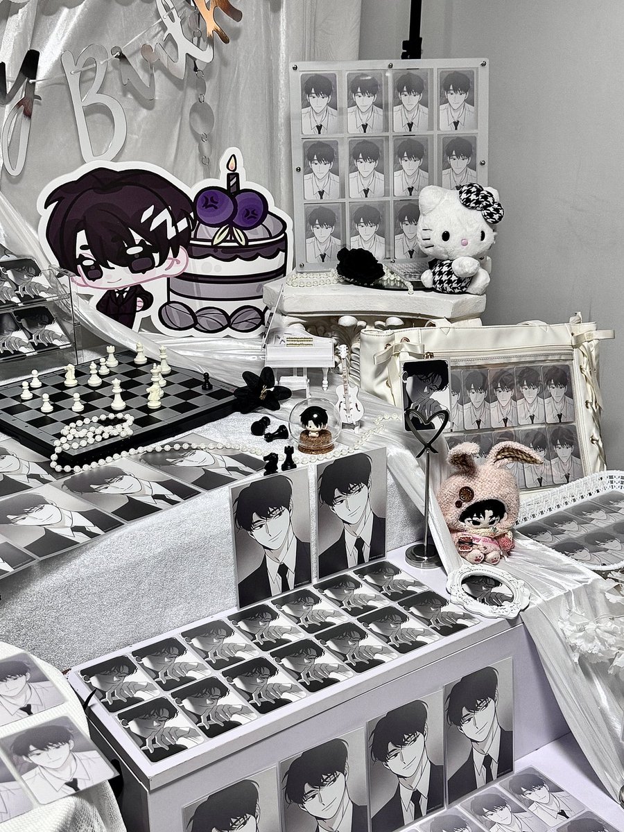 Officersweett's tweet photo. 🤍오빠, 생일 축하해!🖤

#HAPPY_JINHYUN_DAY 
#체크메이트 
#checkmate https://t.co/xPh7o8w0PY