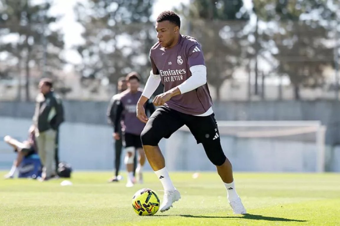 عالم مبابي tweet media