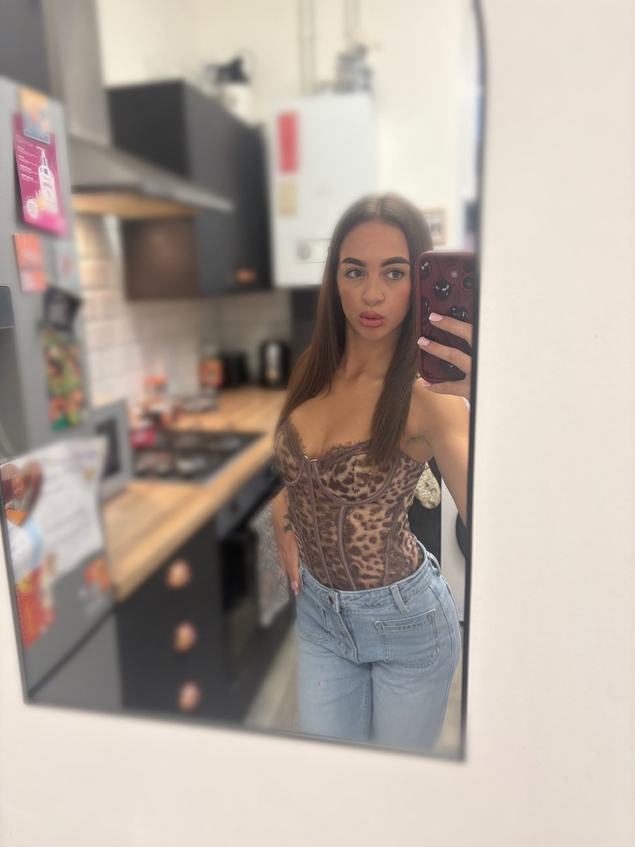 Lola 💋 tweet media