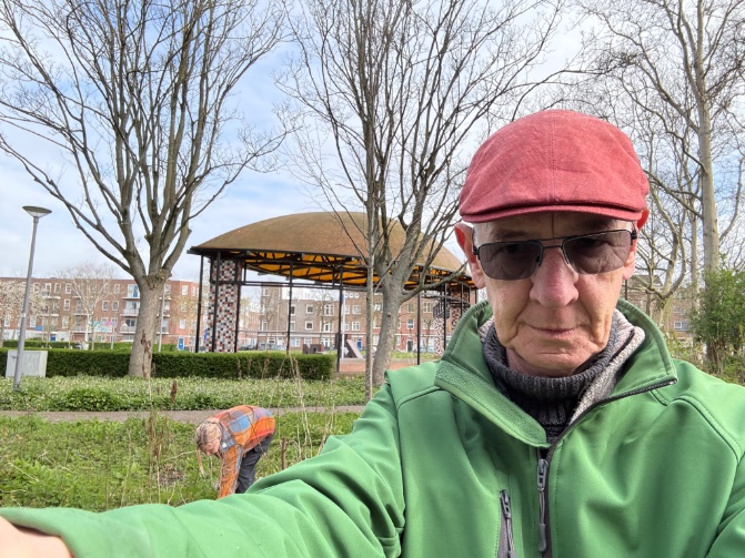 rinibiemans's tweet photo. Vandaag getuinierd met Akelei, flink wat brandnetels verwijderd uit het bosperk #park1943 #geiten #esthethischgrazen #biocrow #luivrolijktuinieren https://t.co/xJ48Ih9z2R
