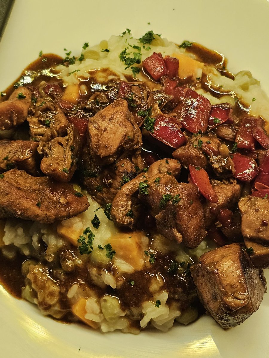 サンテイアゴ tweet media