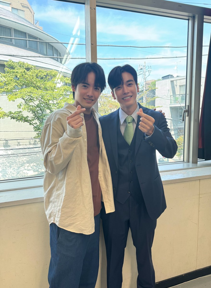 M_jihu's tweet photo. これまでキンパとおにぎりをご視聴いただき 
愛してくださり、心から感謝いたします
おかげで本当に楽しかったです
チームのみんなのおかげで幸せでした～
カン・ジュンホを演じさせてもらえて、とても嬉しかったです
また良い形でみなさんとお会いできるようにがんばります!!✨🍙
#キンパとおにぎり https://t.co/nDtlbS8qYJ