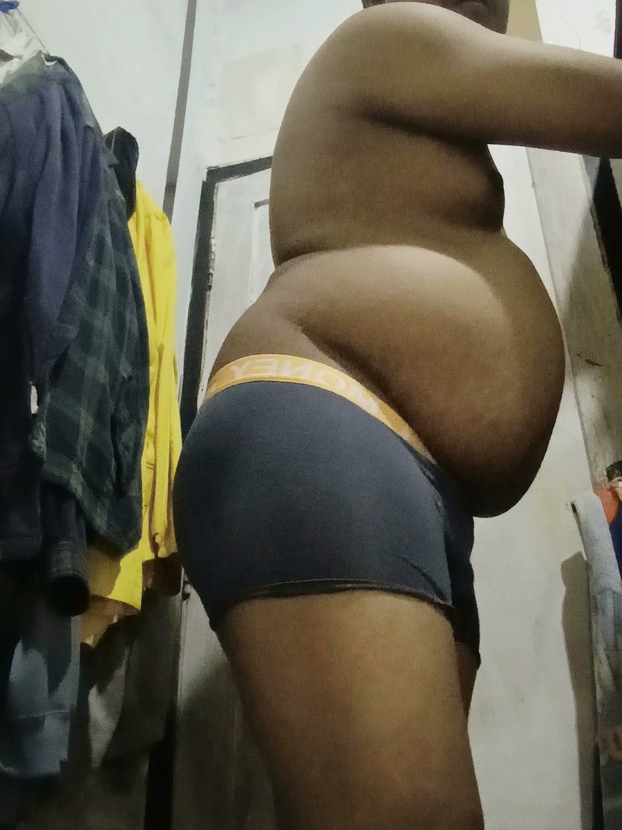 bigbellygain's tweet photo. temukan perbedaan ahahahhaha 
#bigbelly #beerbelly #bellygut #belly #bhm #fat #feederism #feede #bigboy #buncit #gendut #piggy https://t.co/2cbnreyK9W