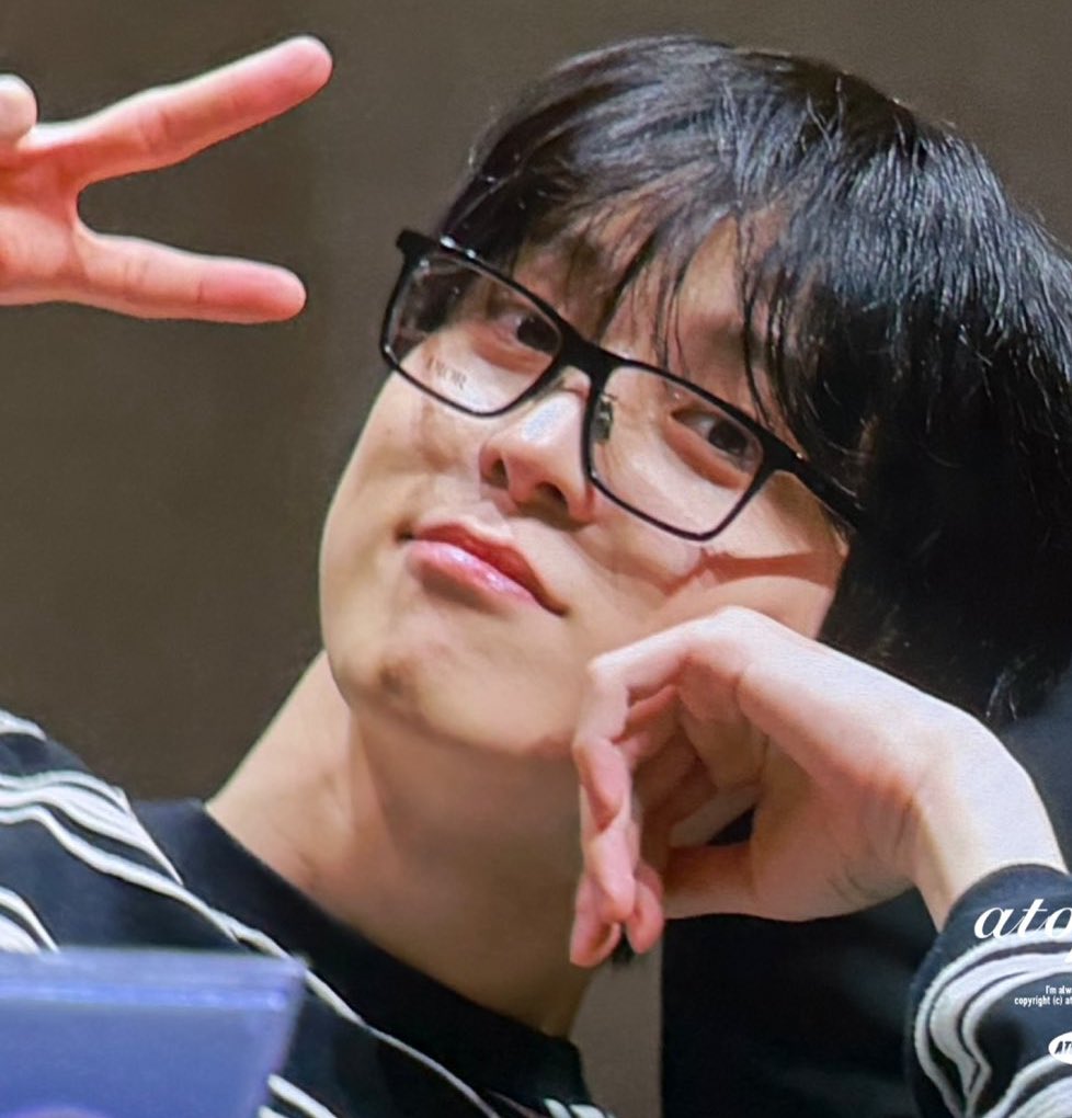 joy⊹.݁༉ tweet media