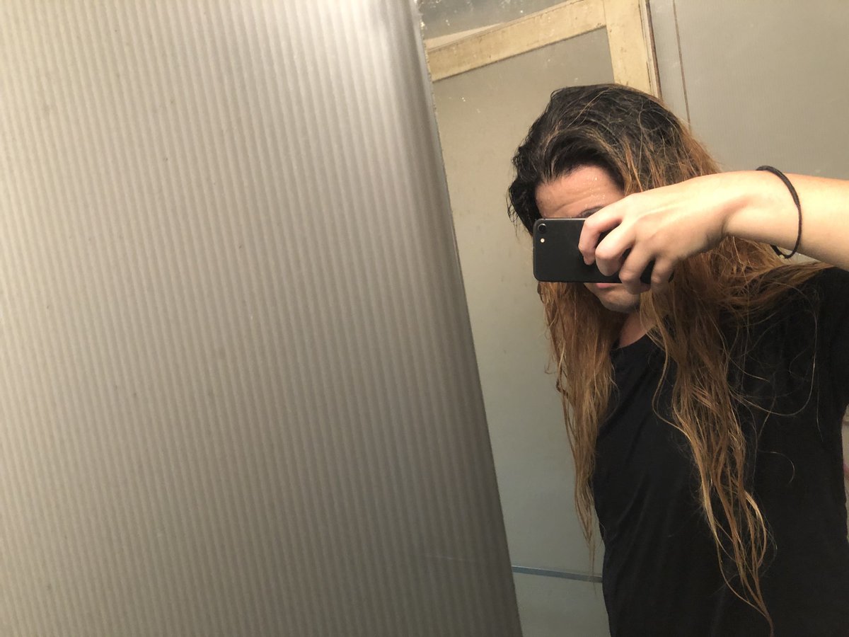 有村聖夜（金髪ロン毛迷彩男の日常） tweet media