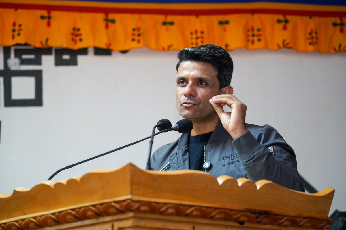 DIPR_Ladakh's tweet photo. A special interactive session with renowned Indian astronaut Shri Shubhanshu Shukla, was held at EJM College, Leh, inspiring students from Leh and Kargil through insights on space science, exploration, and future opportunities. 

Read more: https://t.co/YP1kwRlYxL
 
@gagan_shux https://t.co/ndfz5QhPao