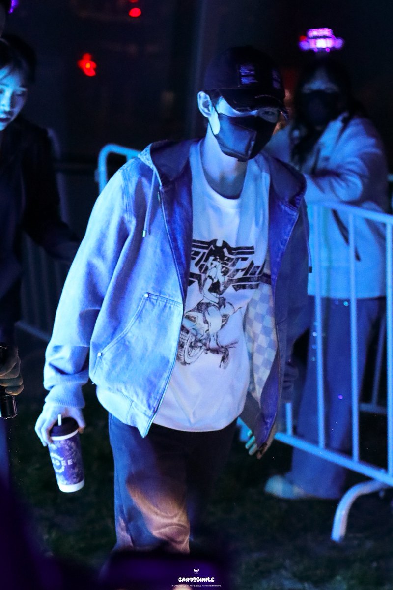 𝙲𝙰𝙽𝙳𝚈𝚂𝚄𝙽𝙻𝙴 tweet media