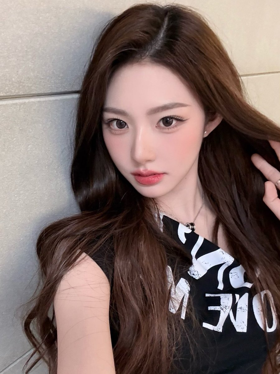 ✶ (2002) tweet media