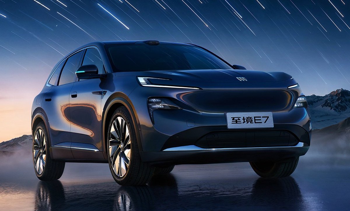 スパインフット tweet media