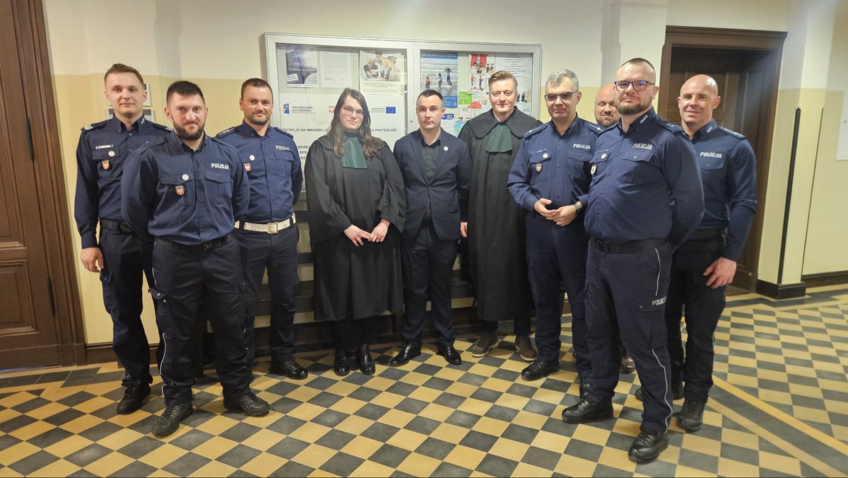 Bartosz Lewandowski tweet media