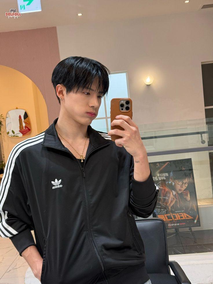 SELFOL ONLY! tweet media