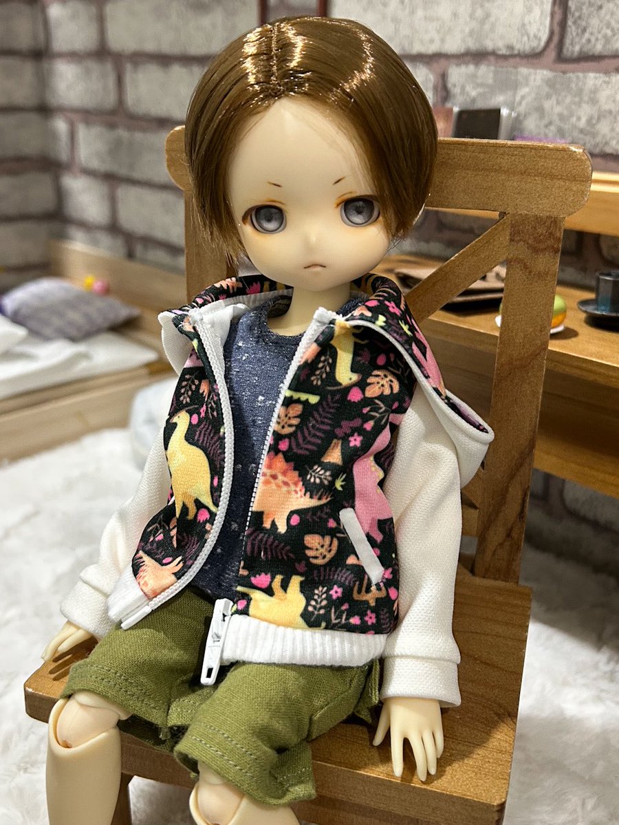 しおつ tweet media