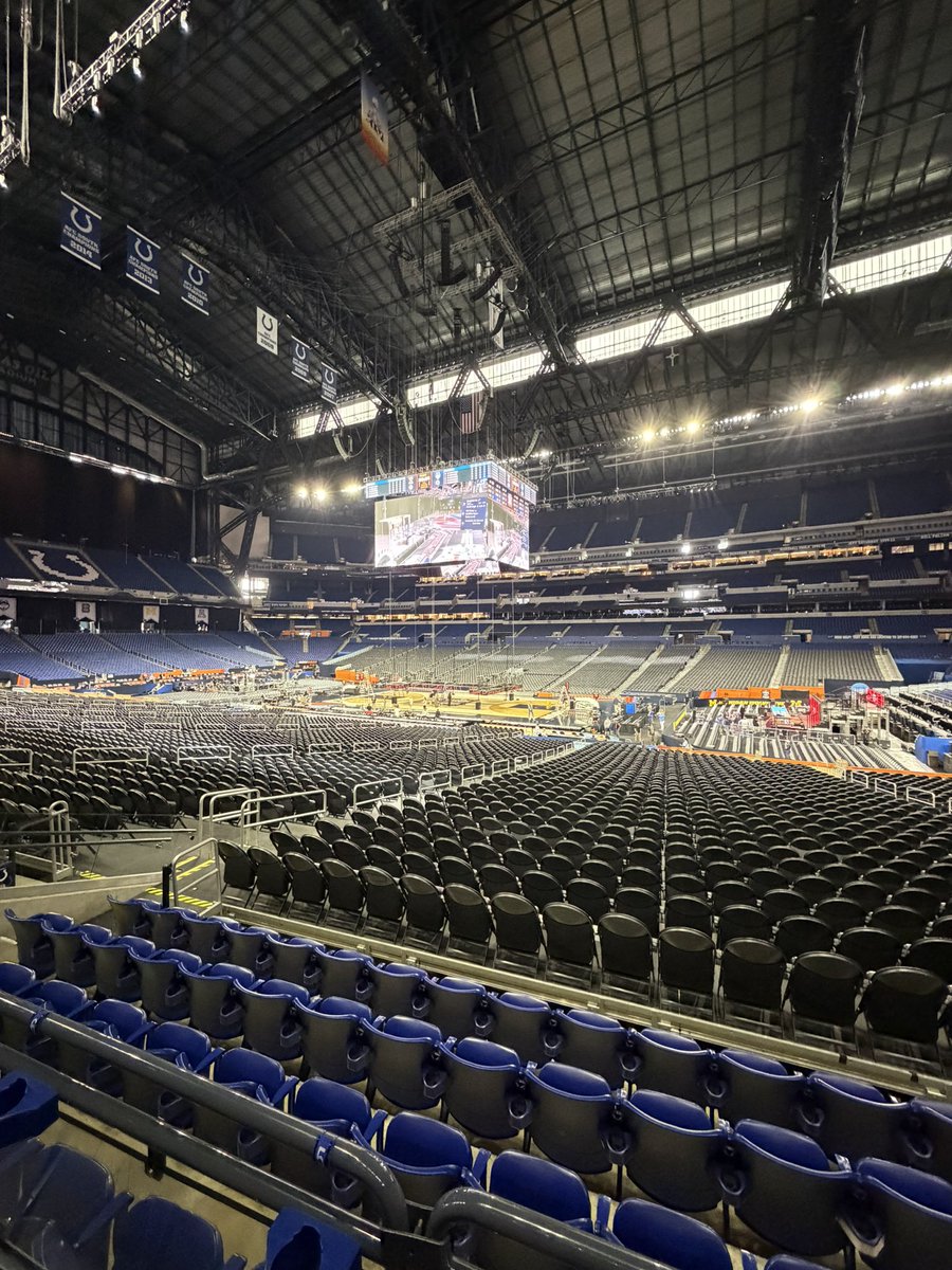 𝘾𝙝𝙧𝙞𝙨 𝙂𝙧𝙤𝙨𝙨𝙚 tweet media