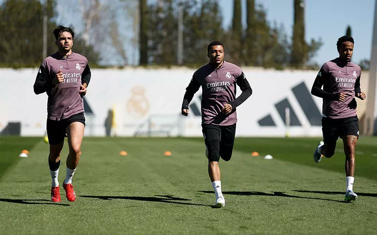 عالم مبابي tweet media