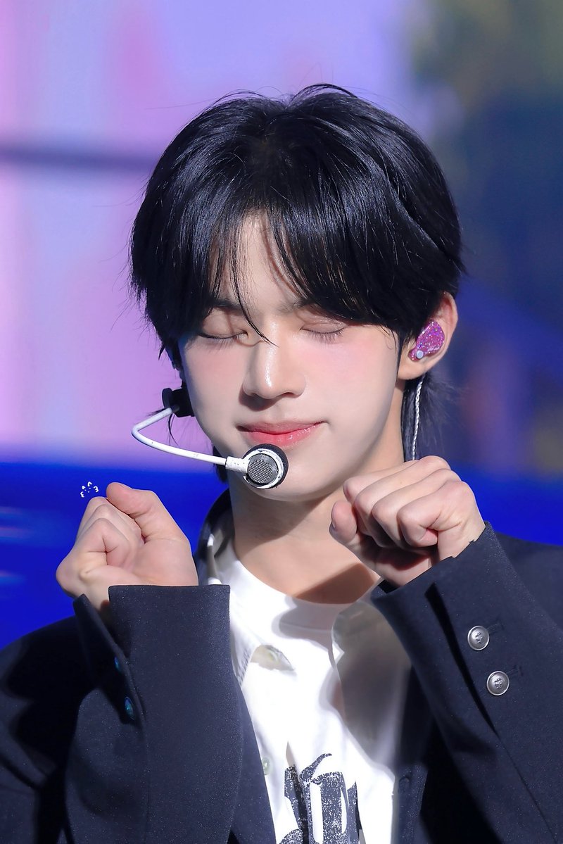 𐔌՞･·･՞𐦯 tweet media