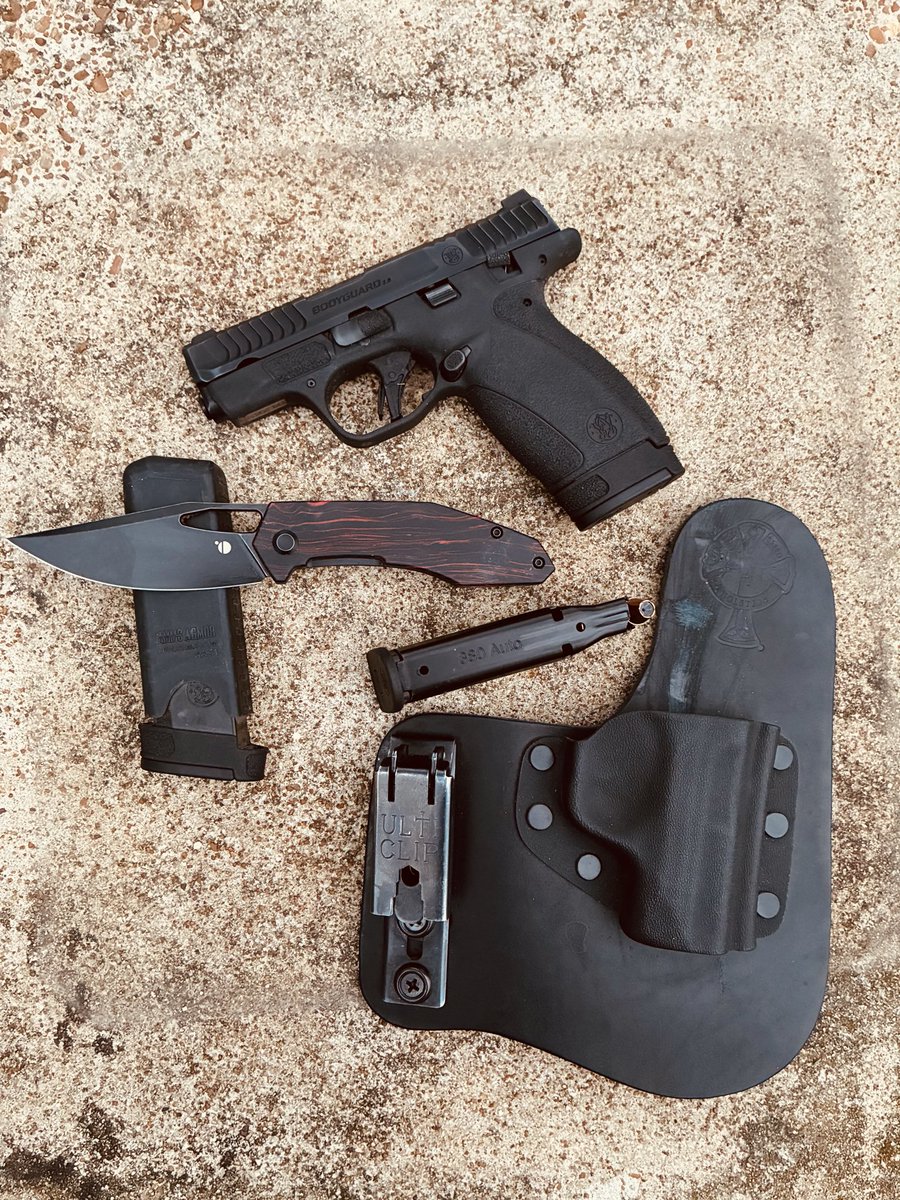 Bad Dawg Blades tweet media