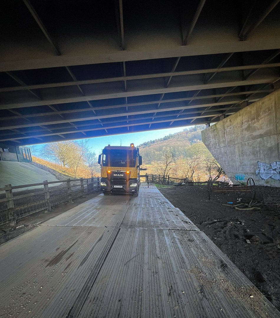 TrackwaySol's tweet photo. Major Panel Recovery from Blackburn 🚚

The soil engineering project is complete and the panels are back home at our depot in Wetherby! 

The Trackway Solutions team proving once again that we always find a way!

#trackwaysolutions #groundprotection #temporaryroads #trackway https://t.co/z7UsmytCA3