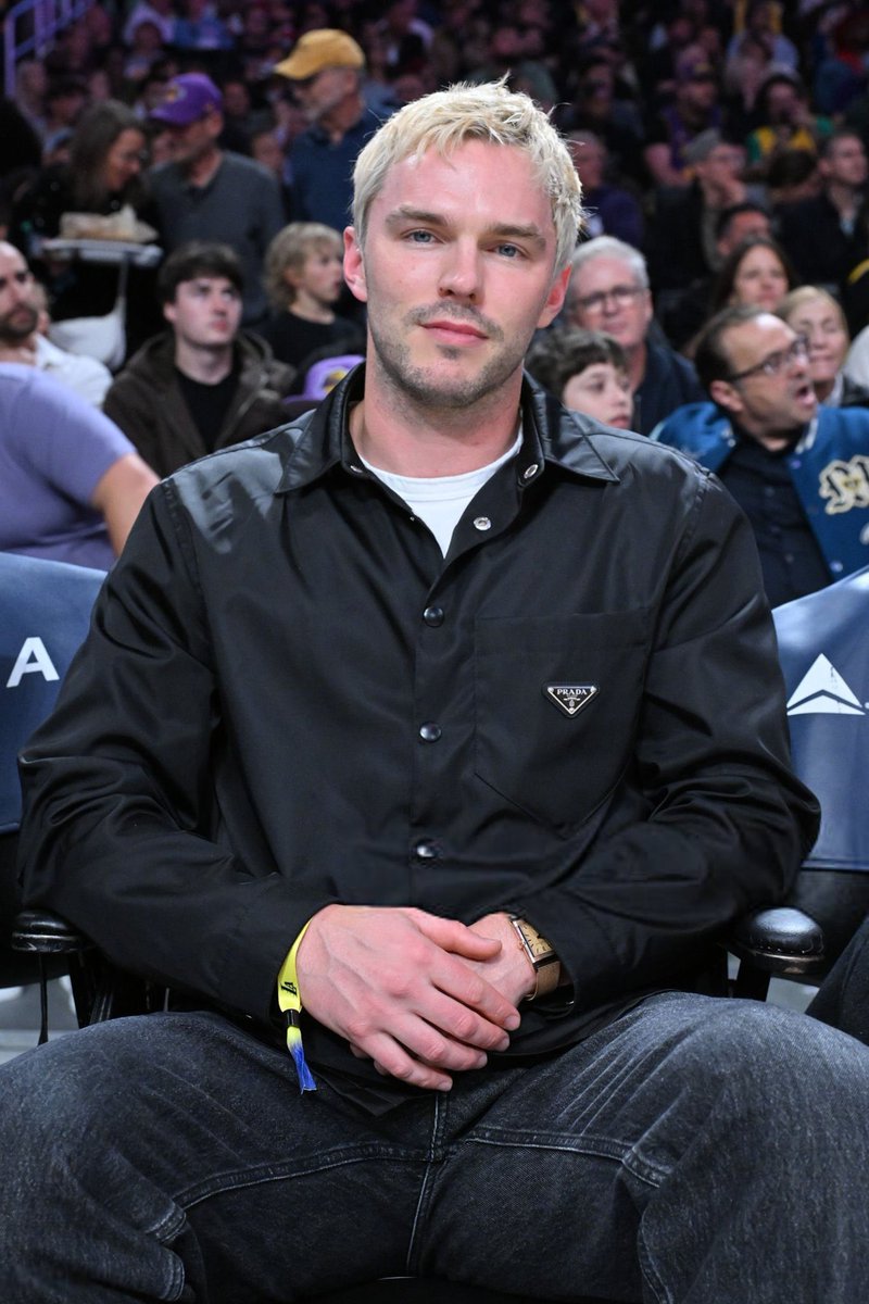 Sarah | fan account tweet media