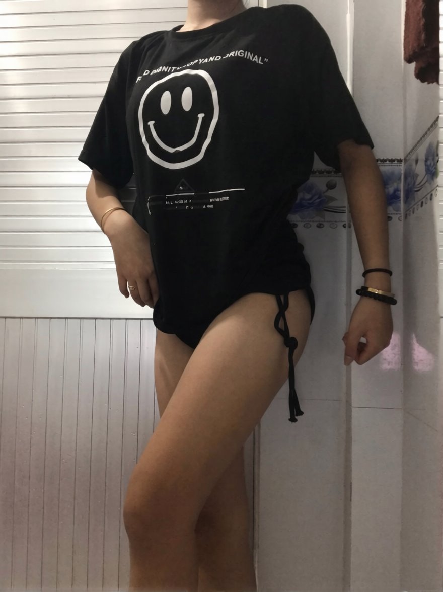 MinDou99692's tweet photo. 這樣穿真的很考驗身材和腿型唉
你們喜歡這樣的身材嗎 https://t.co/33c2mNsJKe