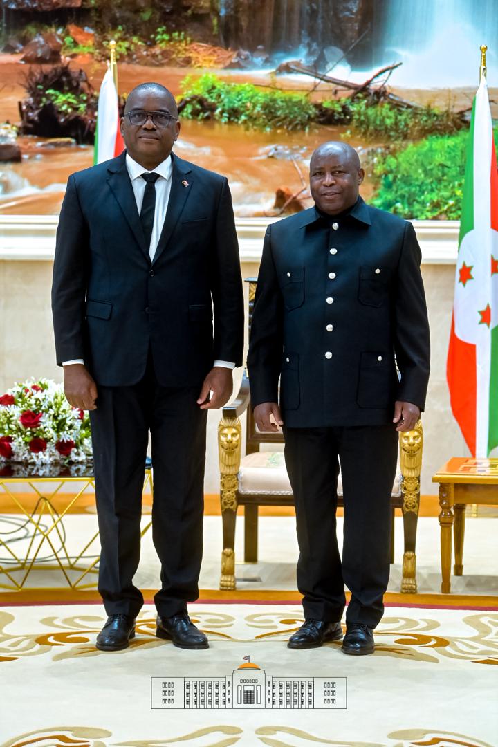 Ntare Rushatsi House tweet media