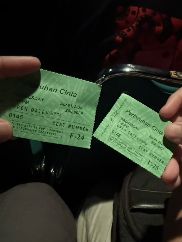 nina🍒 tweet media