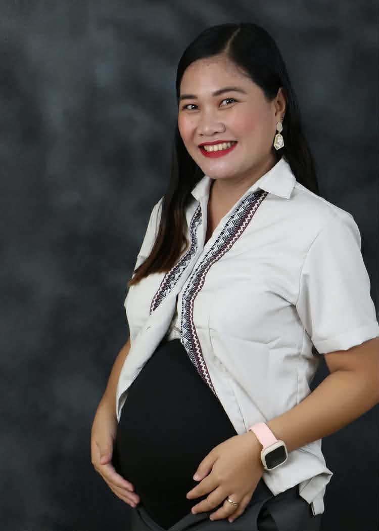 CallmeAnnnea's tweet photo. School year completed. 
Baby loading.
Grateful heart. 
🙏🏻🧿🥰🙏🏻 https://t.co/YQ0q9qNIXY