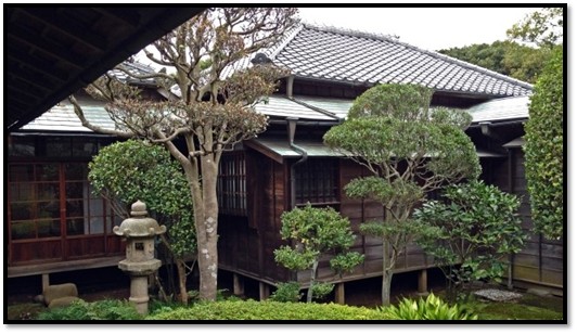 JapaninKenya's tweet image. Nihon kaoku refers to traditional Japanese residential architecture🏡, characterized by elevated wooden structures, flexible living spaces, natural materials, and harmonious integration with gardens. 👉 [Link] #Nihon Kaoku #residential architecture tinyurl.com/pzxjzfu8