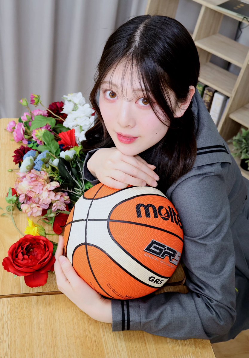 今日から4月🌸
全部全部いい方向に変えていけるように頑張るぞ〜

以前撮影していただいた春ぽい写真💐
いつも皆さまありがとう
4月からもよろしくね💜

#撮影会 #フレッシュ撮影会 #セッション