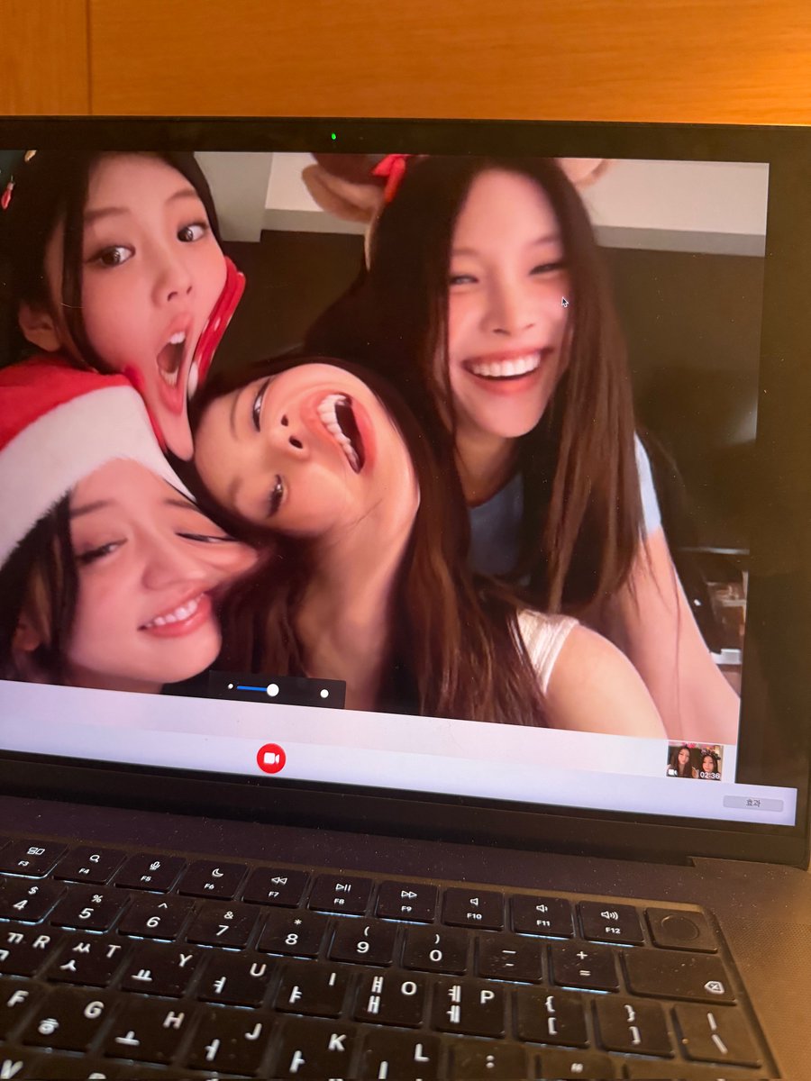 ILLIT PICS tweet media