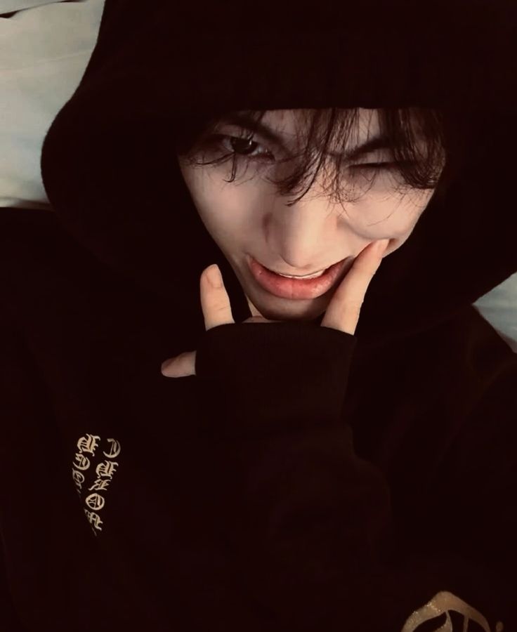 vivicorydoras's tweet image. (eu atrasado de novo)
oxe e é a Helena e o Gerard Way???

#ODSD #TAESAN #BOYNEXTDOOR #태산 #옆집소년 @BOYNEXTDOOR_KOZ