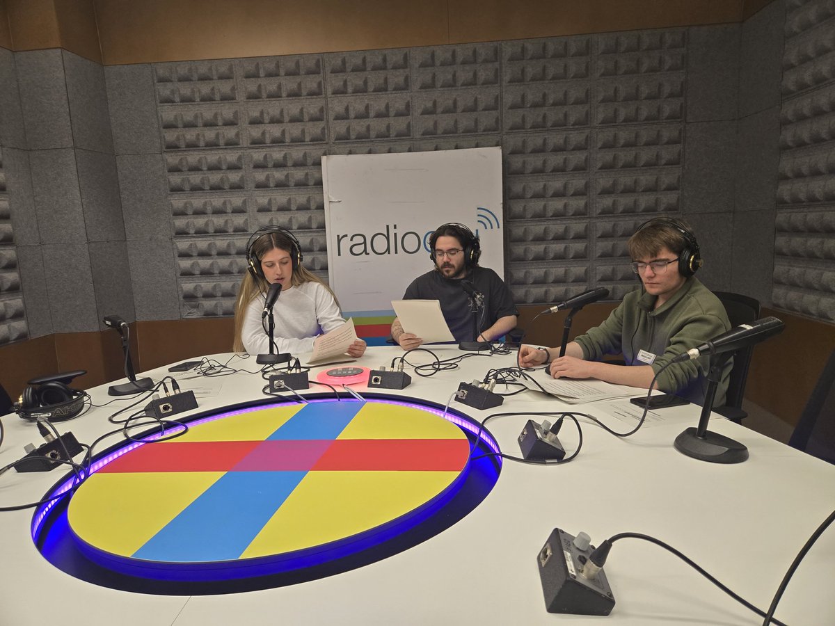 RadioCEU tweet media