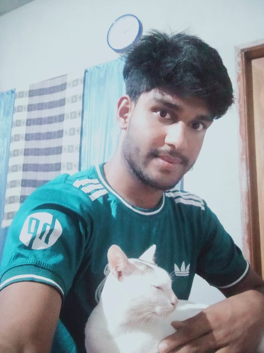 MdAlAmin_0's tweet photo. সব সময় মানুষই পাশে থাকে না কখনো কখনো এই ছোট্ট নির্ভেজাল প্রাণটাই হয়ে যায় সবচেয়ে আপন সঙ্গী! চুপচাপ পাশে বসে থেকেও ওরা বুঝিয়ে দেয় ভালোবাসা বলতে বড় কিছু না, ছোট ছোট মুহূর্তেই লুকিয়ে থাকে আসল সুখ। ❤️ https://t.co/67vLi6kTAW