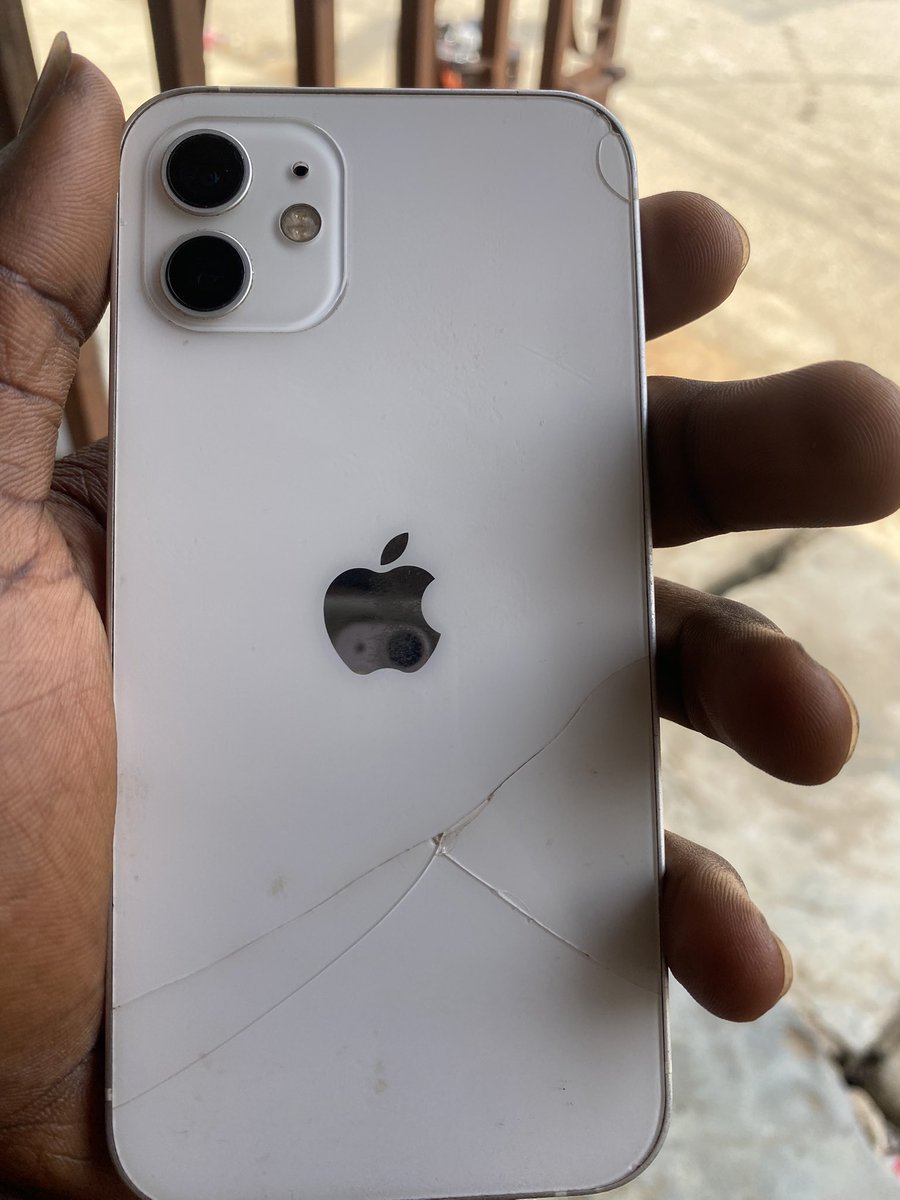 Lastking1013's tweet image. Heyyy besties! 🔥 Our store is POPPIN' with fire gadgets and smartphones at SUPER pocket-friendly prices! 😍💸 Plus, we got that WARRANTY protection on your phones so you stay SAFE and SLAYING! 💯✅
Dms open if you’re interested serious buyer 🧰🔌

#Ngsmartphones #smartvalue