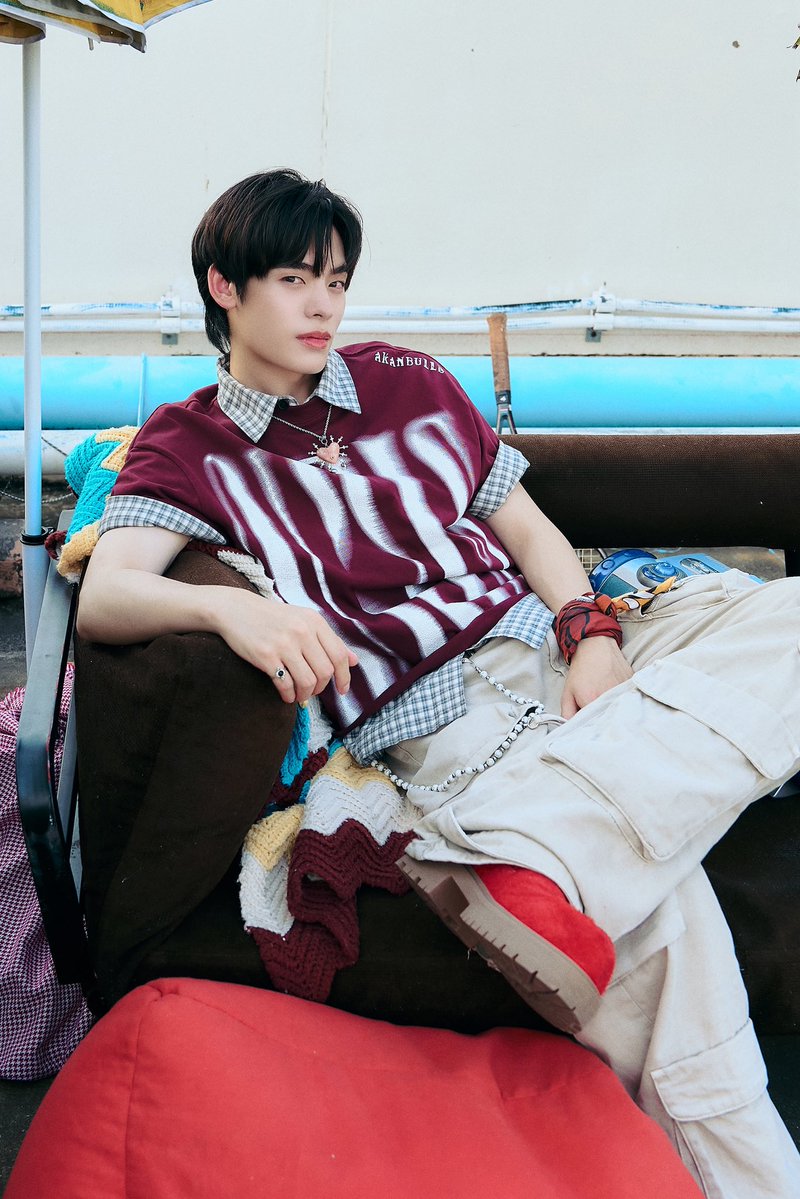 _Hello.98 tweet media