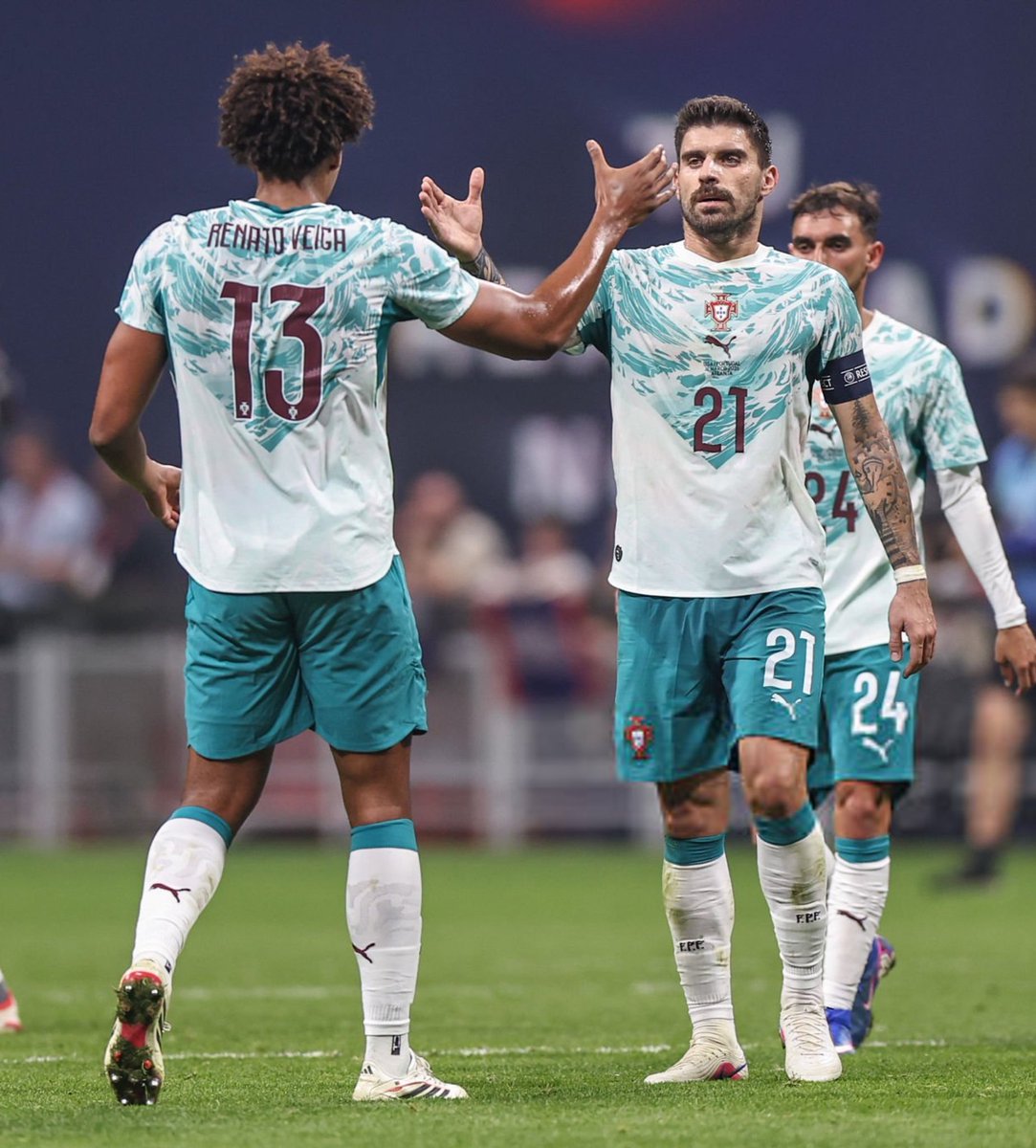 بدر ★ tweet media