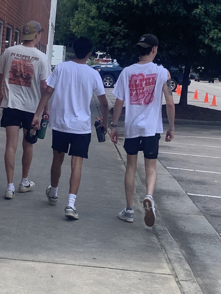 PgaPutter's tweet photo. Throwback to fall 25’ when me and the boys hit a sweet ankles and wrist day then slid to the APHI mixer. Needless to say we got leg #pikapp https://t.co/Whz0Sayn6o